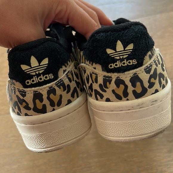 Adidas Rivalry Low Leopard Print Shoe | 6 - Picture 8 of 10
